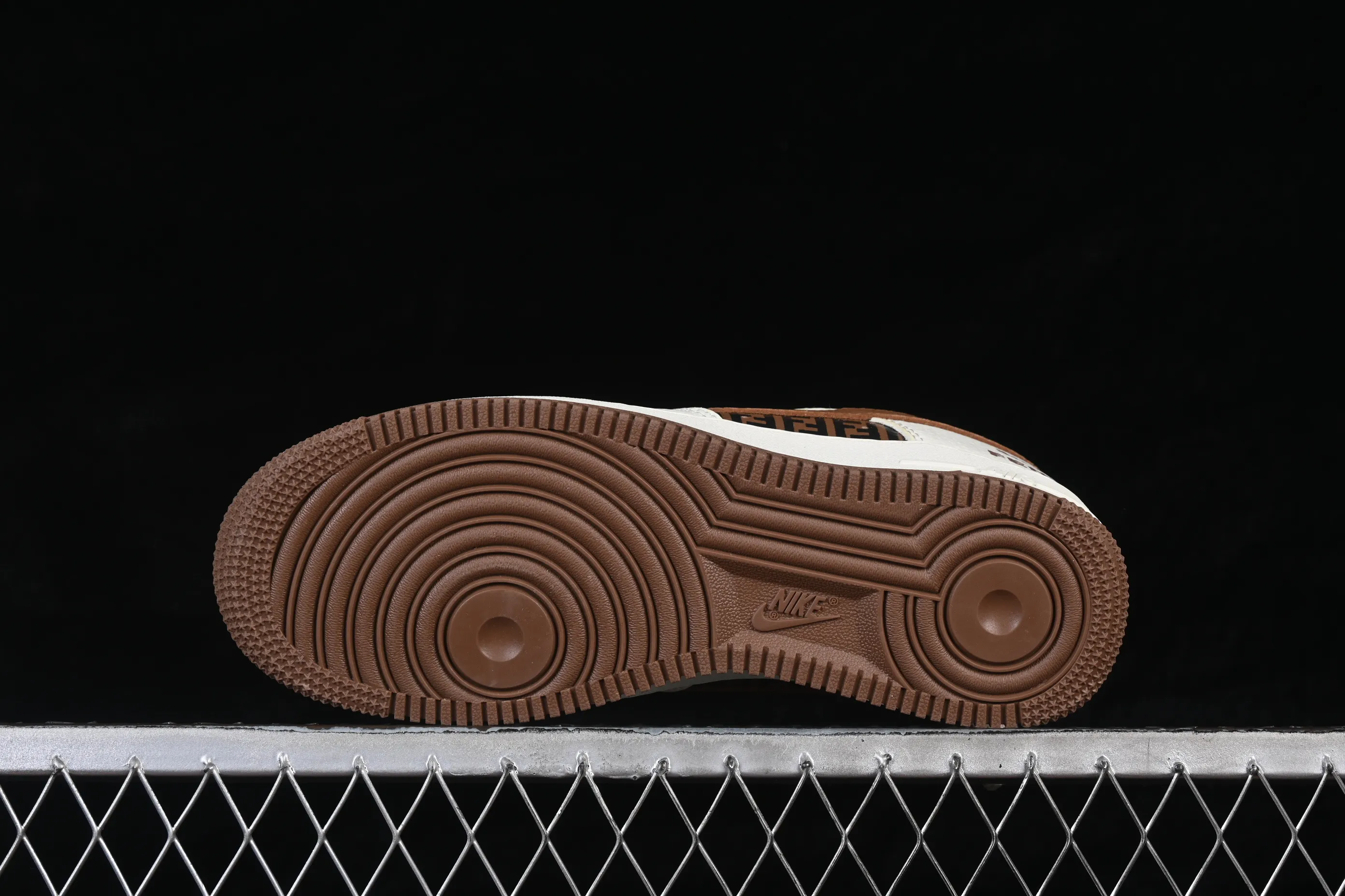 All categories Nk Air Force 1 Air Force series Nk Air Force 1 Low Air Force low top Nike Air Force 1'07 Low Fendi co-branded retro white and brown Air Force 1 low top casual sneakers XY9025-017